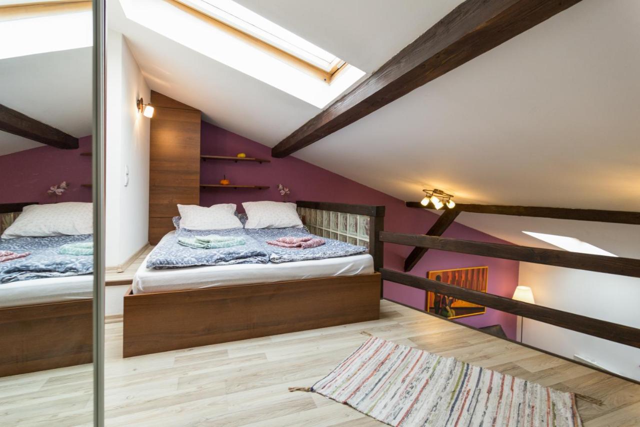 Ferienwohnung Gorgeous Loft In Perfect Location! Krakau Exterior foto